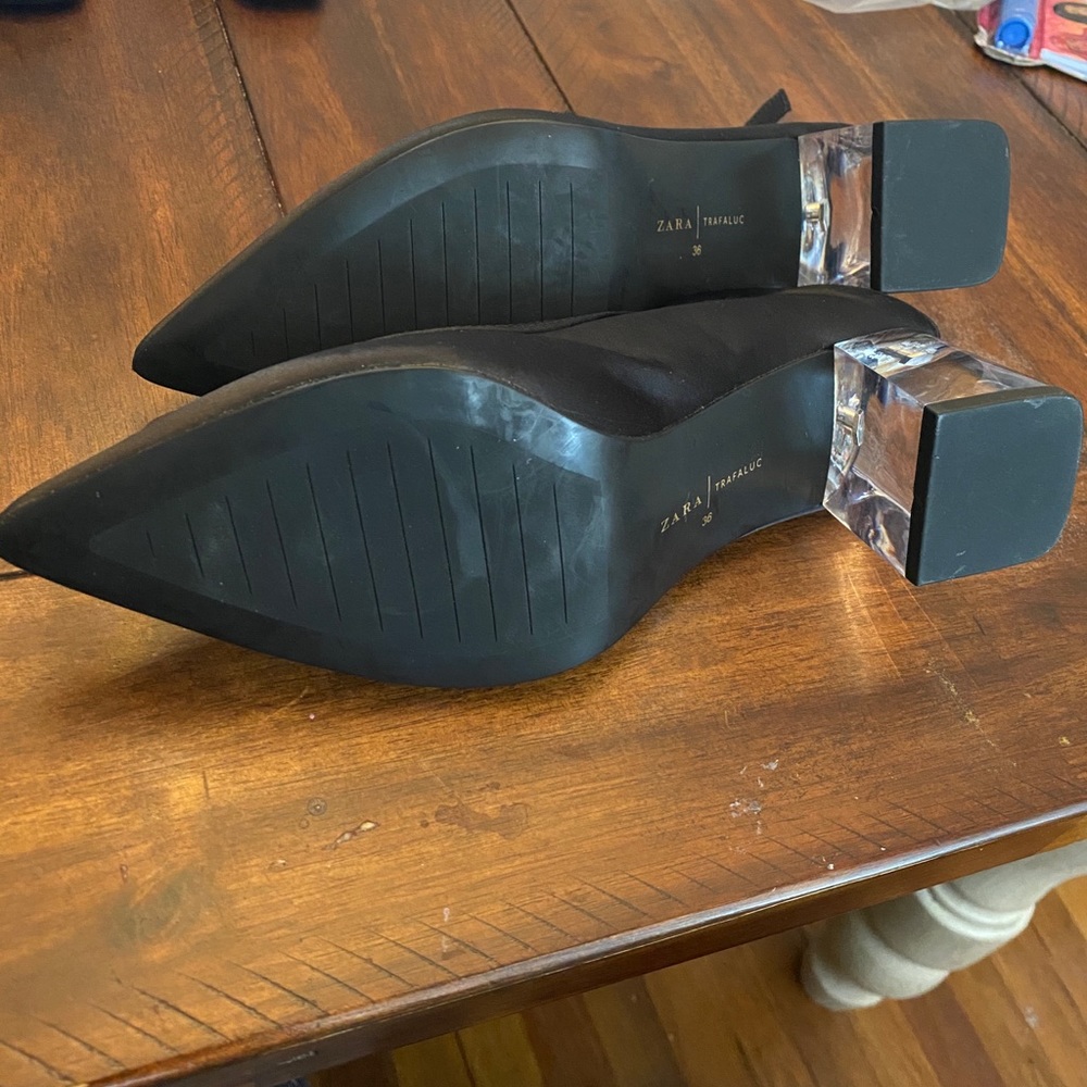 Shoes - Picture 4 of 4